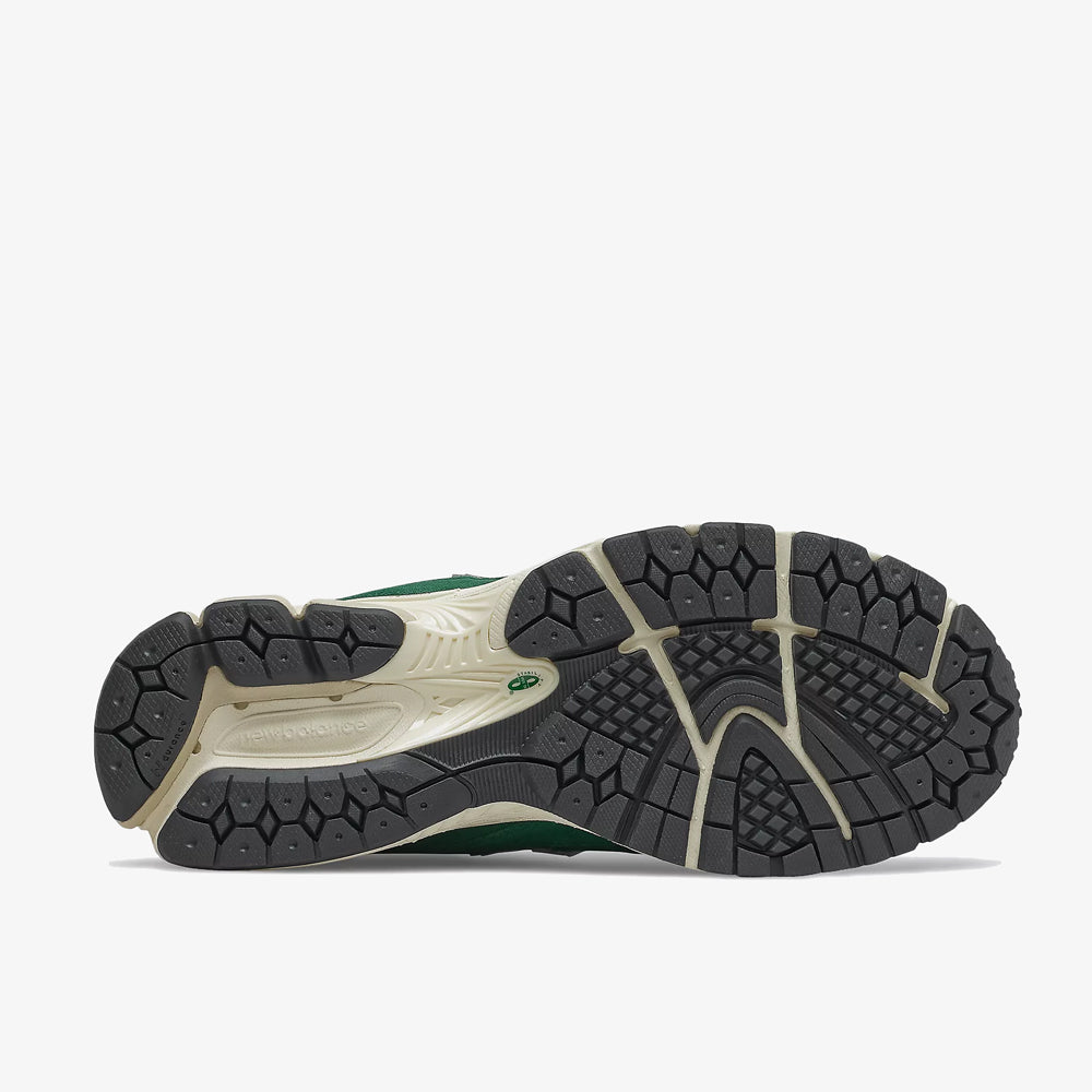 New Balance M2002r Nightwatch Green Black Emerald M2002rhb